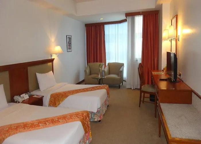 Tai Pan Hotel 4*