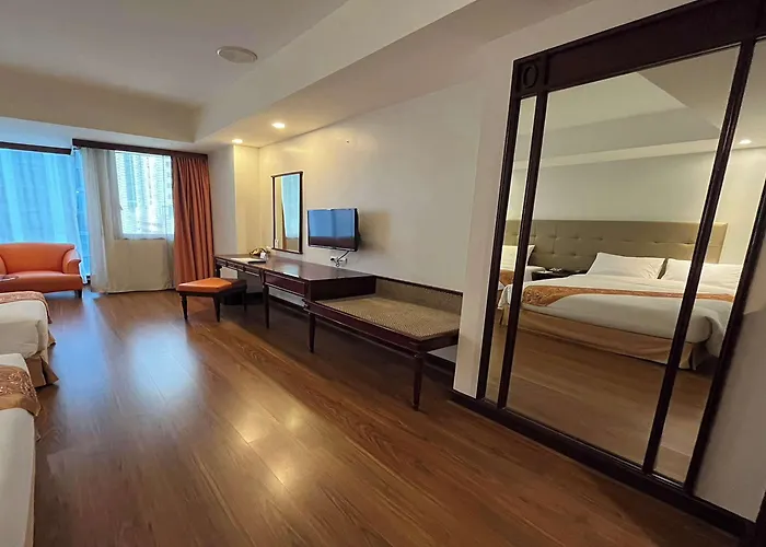 Tai Pan Hotel 4*